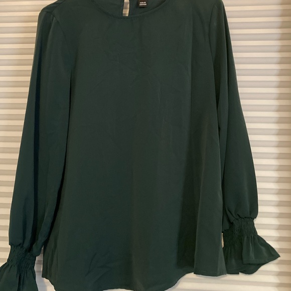 SHEIN Maternity Flounce Sleeve Keyhole Back Blouse - Picture 3 of 5